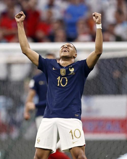 姆巴佩铁定入选法国队！商业因素压倒竞技，赞助商成关键皇马官方确认，因左膝韧带扭伤