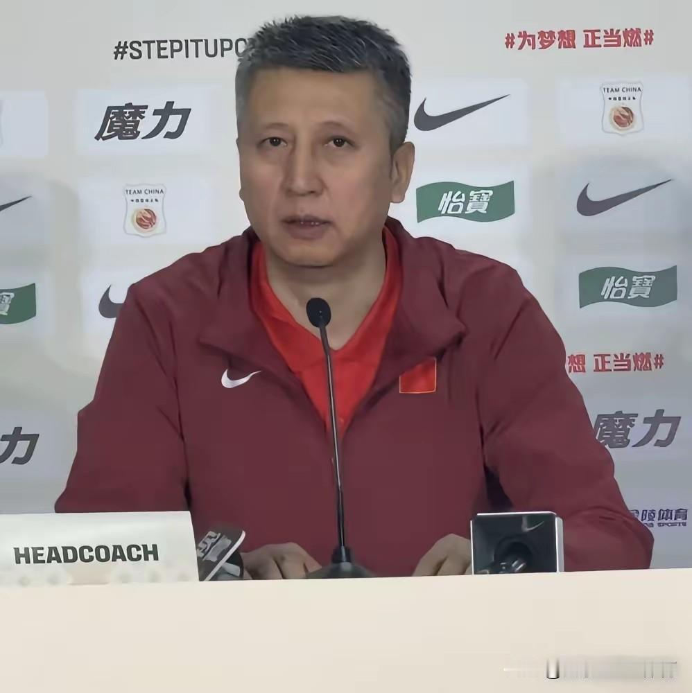 男篮12人，谁会留下？两负韩国后，球员可能面临大调整——有的有伤病，有的不稳定