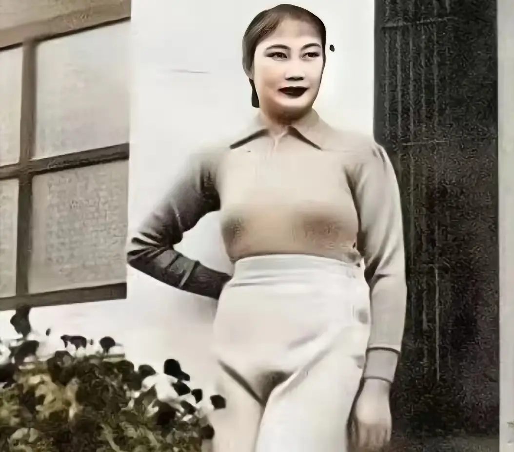 这是被誉为“民国第一美女”的著名演员胡蝶的真实照片。就这张照片来说，这...