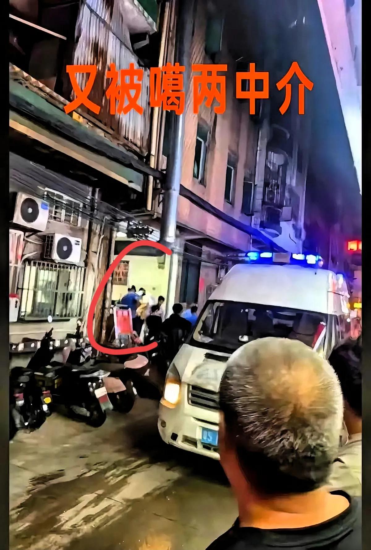 深夜刷到东莞黄江镇的新闻，心一下子揪紧了——劳务中介点外拉着警戒线，俩中介被求职