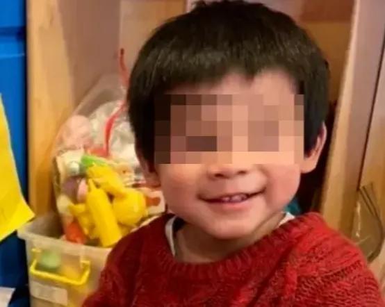 车头拖着3岁娃碾过，父亲嘶吼救人反被撞伤，司机却连一天牢都不用坐？美国纽约这起判