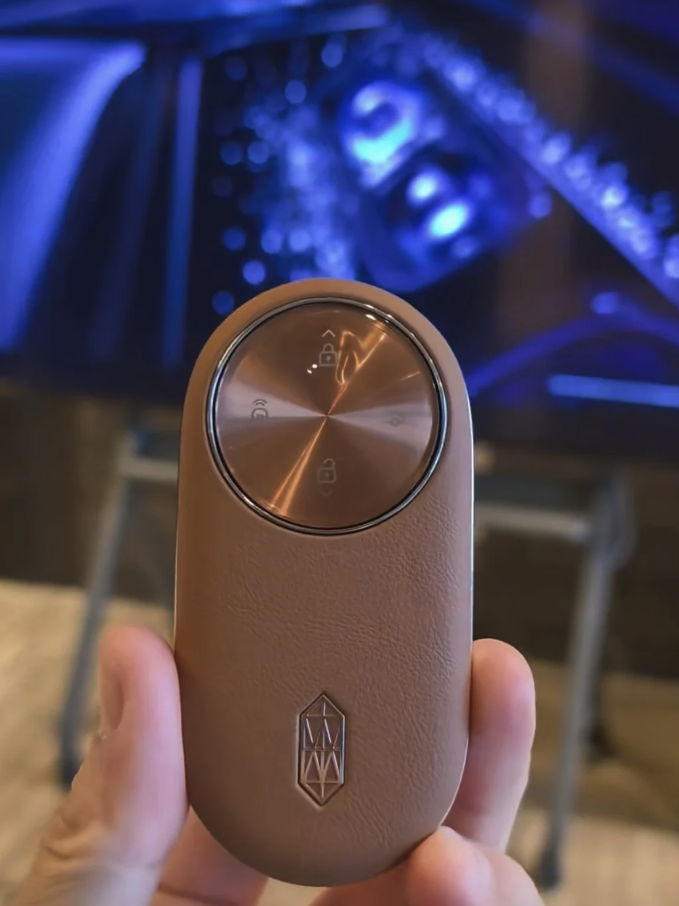 尊界s800车钥匙享界S9 车钥匙问界M9 车钥匙大家觉着哪个更尊？ps: 享界
