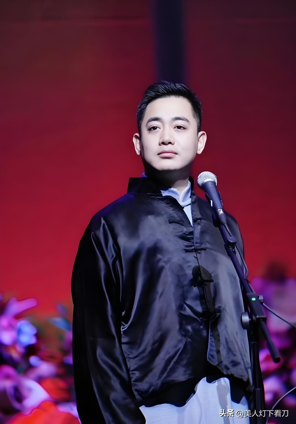 德云社几个队长里，孔云龙管理能力是相对比较差的。

前有王霄然暗搓搓点赞骂同行文