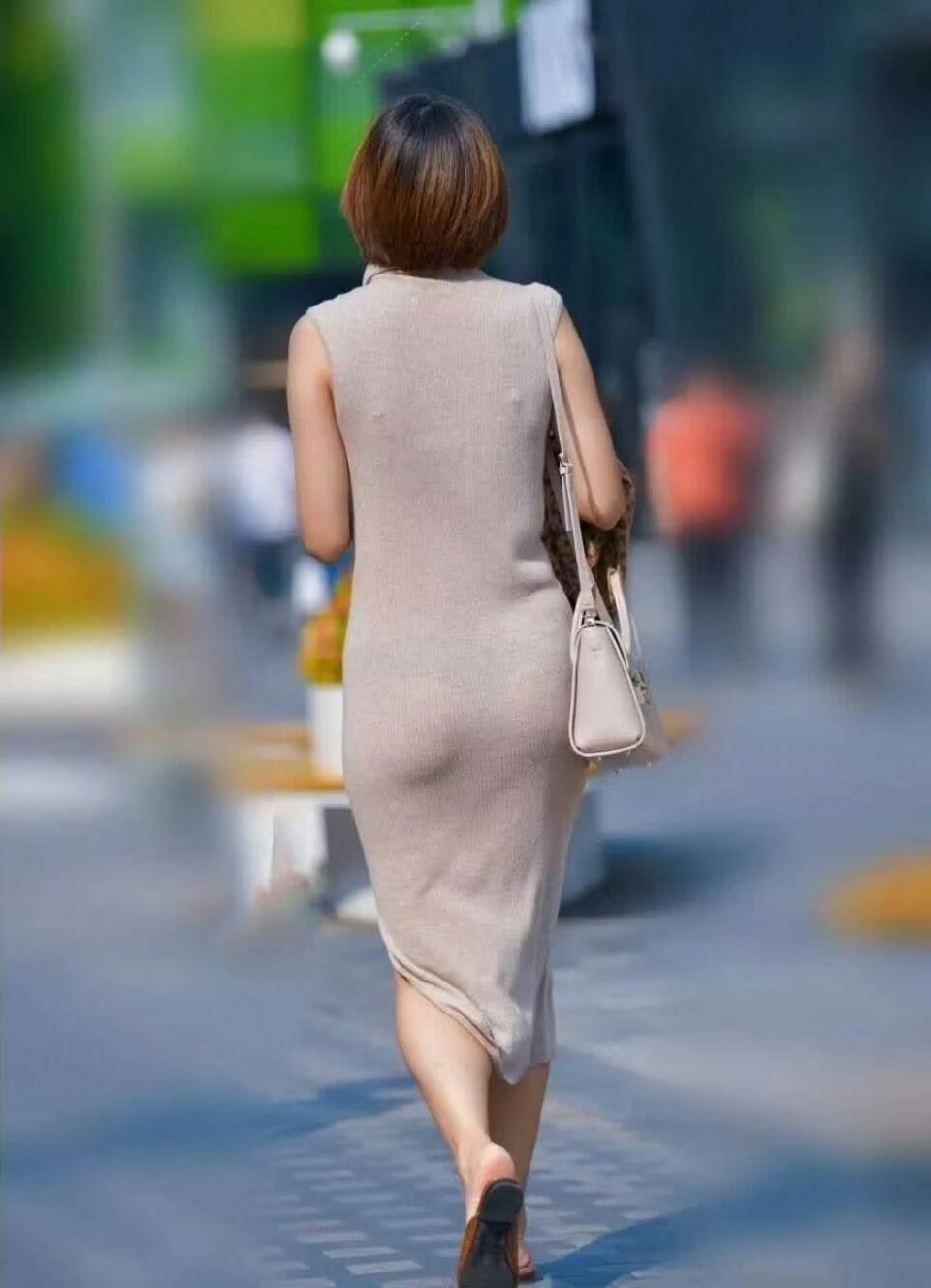 有人说，《半生缘》像一张药方，以爱情为引子熬出生活百态，入口一饮，全是逃不掉的苦