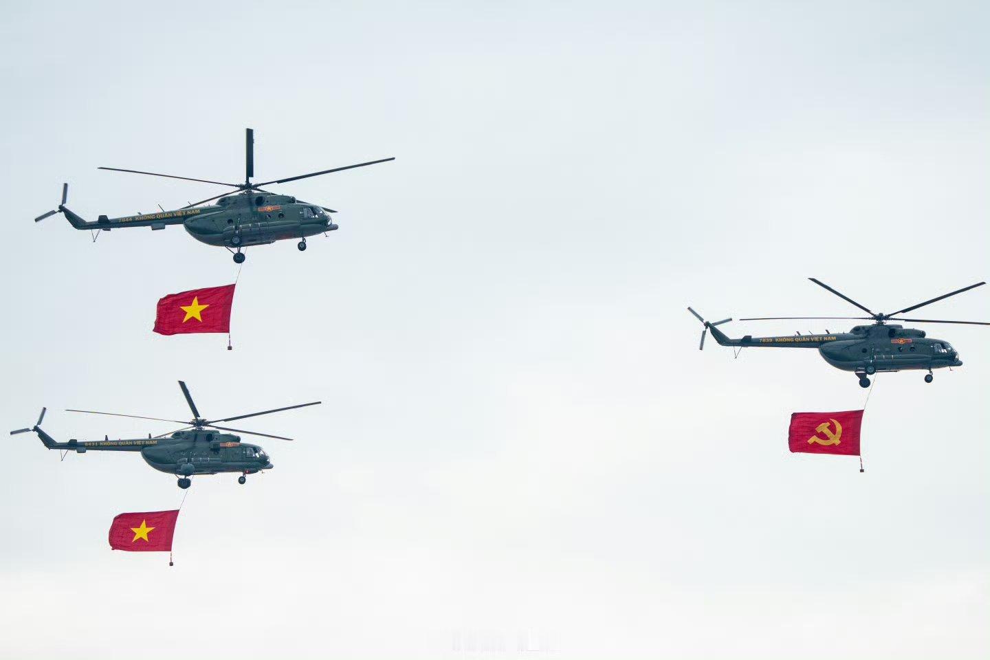 2025年8月30日， 越南举行国庆80周年阅兵式空中彩排。烽火问鼎计划热点现场