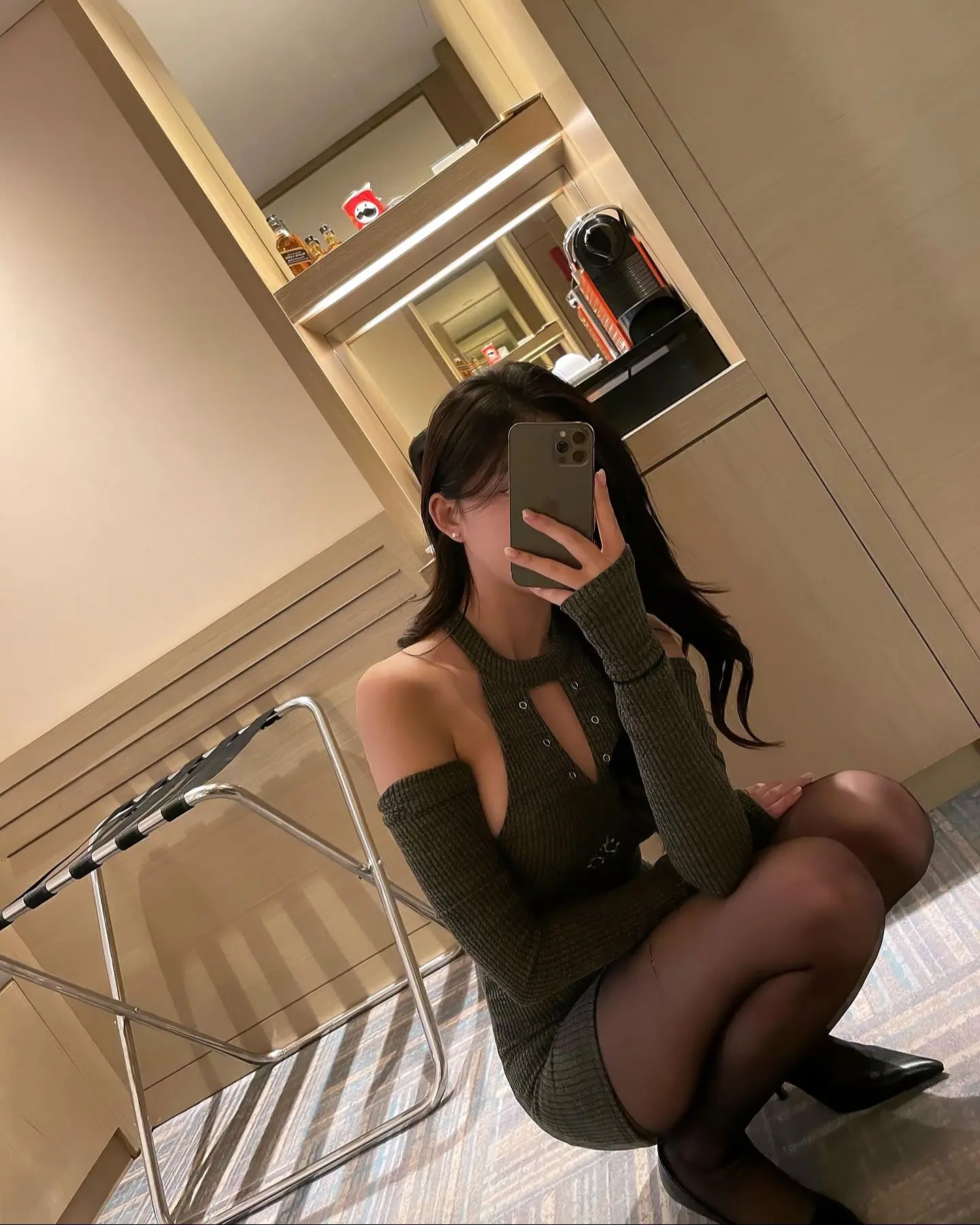 蹲着