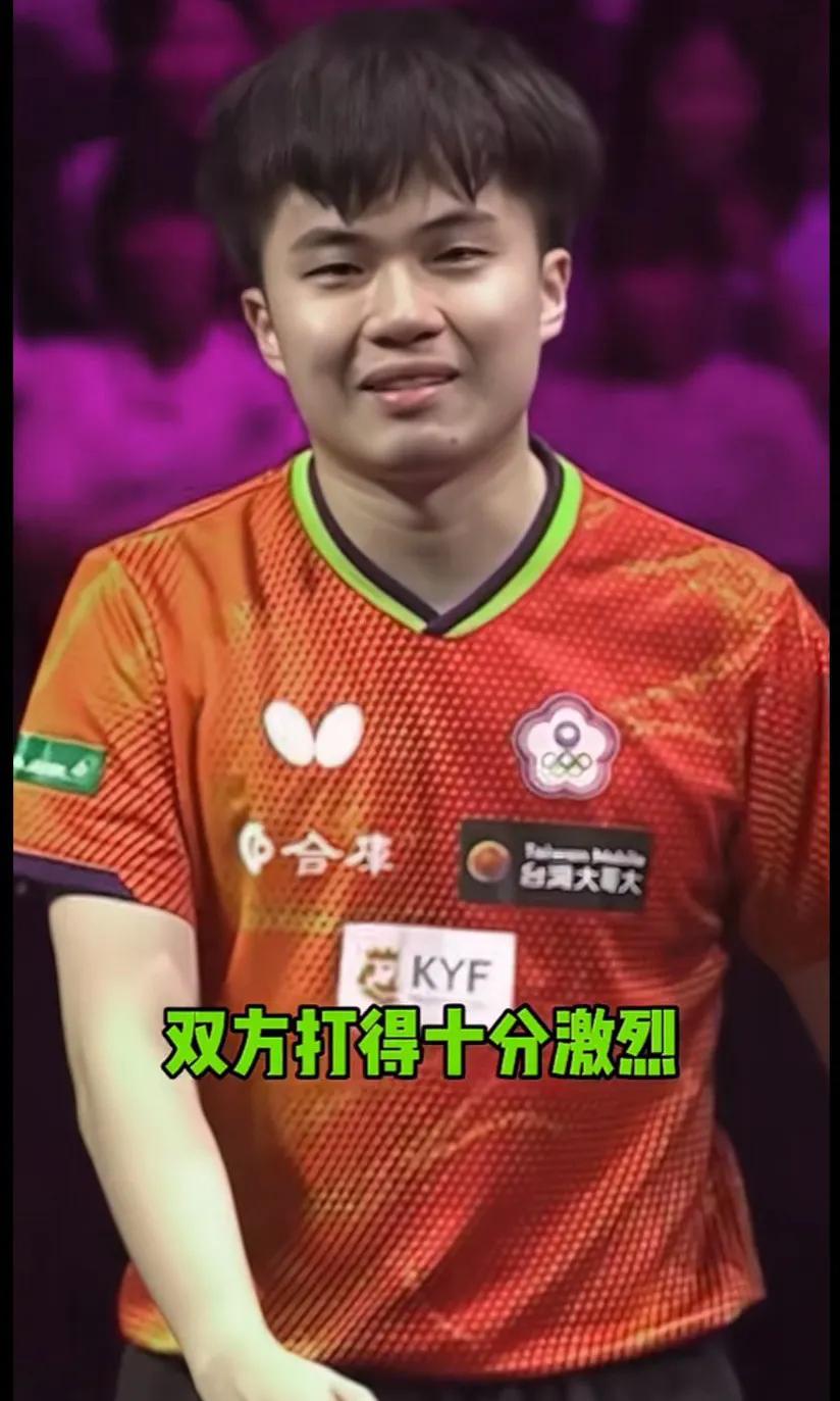 热血对决！双方打斗激烈，精彩瞬间！
太精彩了，都很优秀，恭喜小石头晋级，继续加油