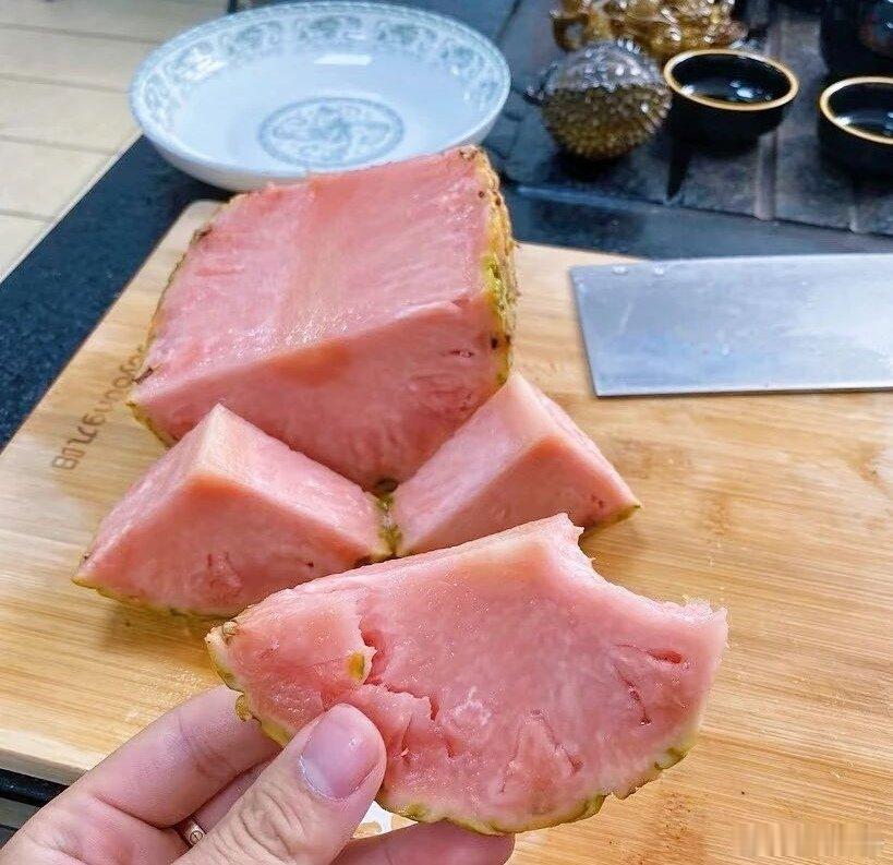 搞笑菠萝味火腿肠