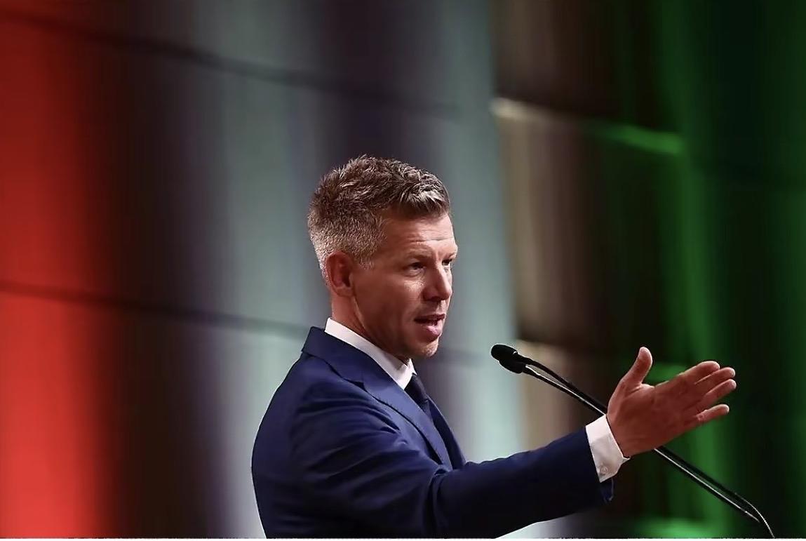 匈牙利候任总理毛焦尔宣布暂停国家媒体广播，他还说了，等新政府正式上任之后，立马就