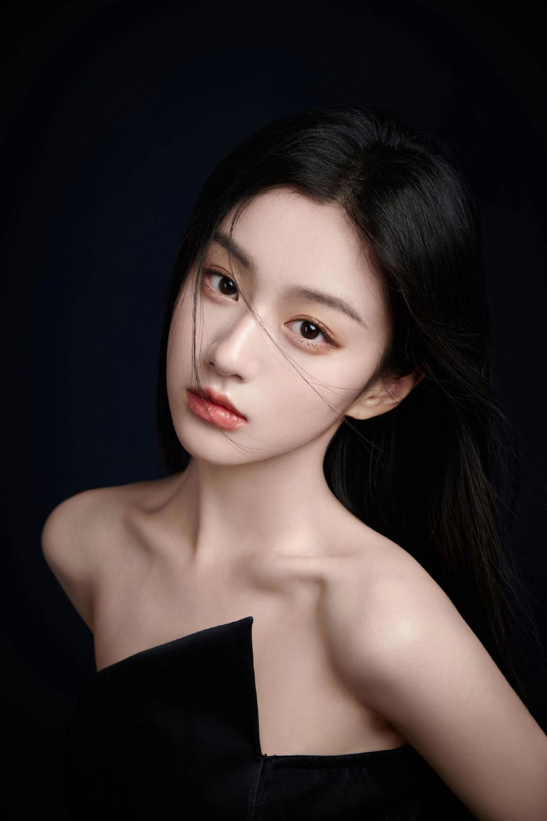 投稿：包上恩顶着这张脸去演一下恶女！会很不错[哇] ​​​