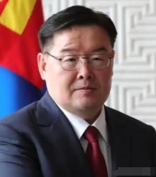 这回，蒙古真的变了。
新总理刚一上台，就当着中方的面，把几十年的边境难题拍板定了