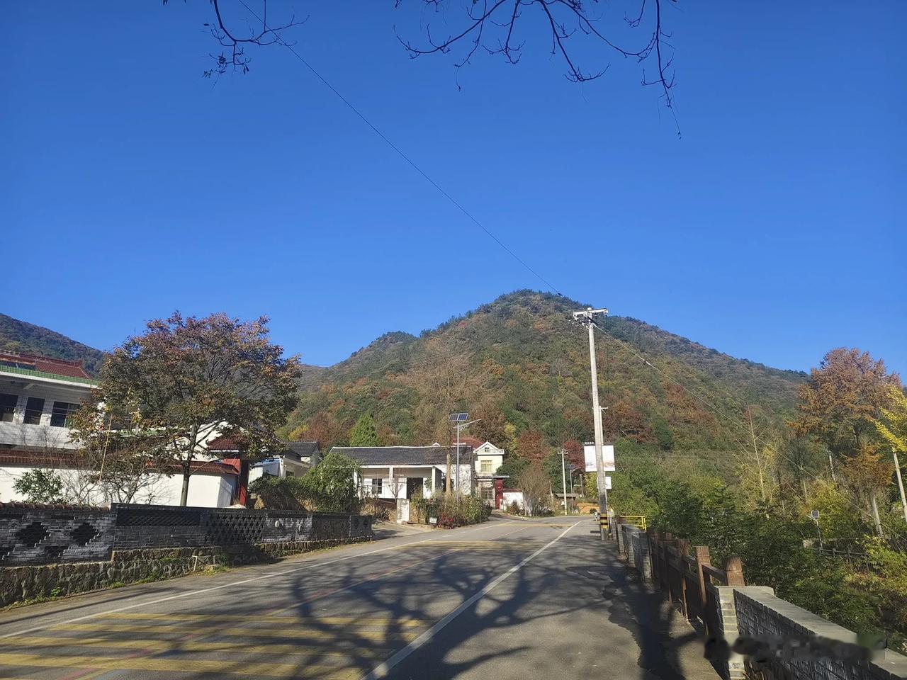 生活是自己的，其实与别人关系不大。[灵光一闪][灵光一闪][灵光一闪][灵光一闪