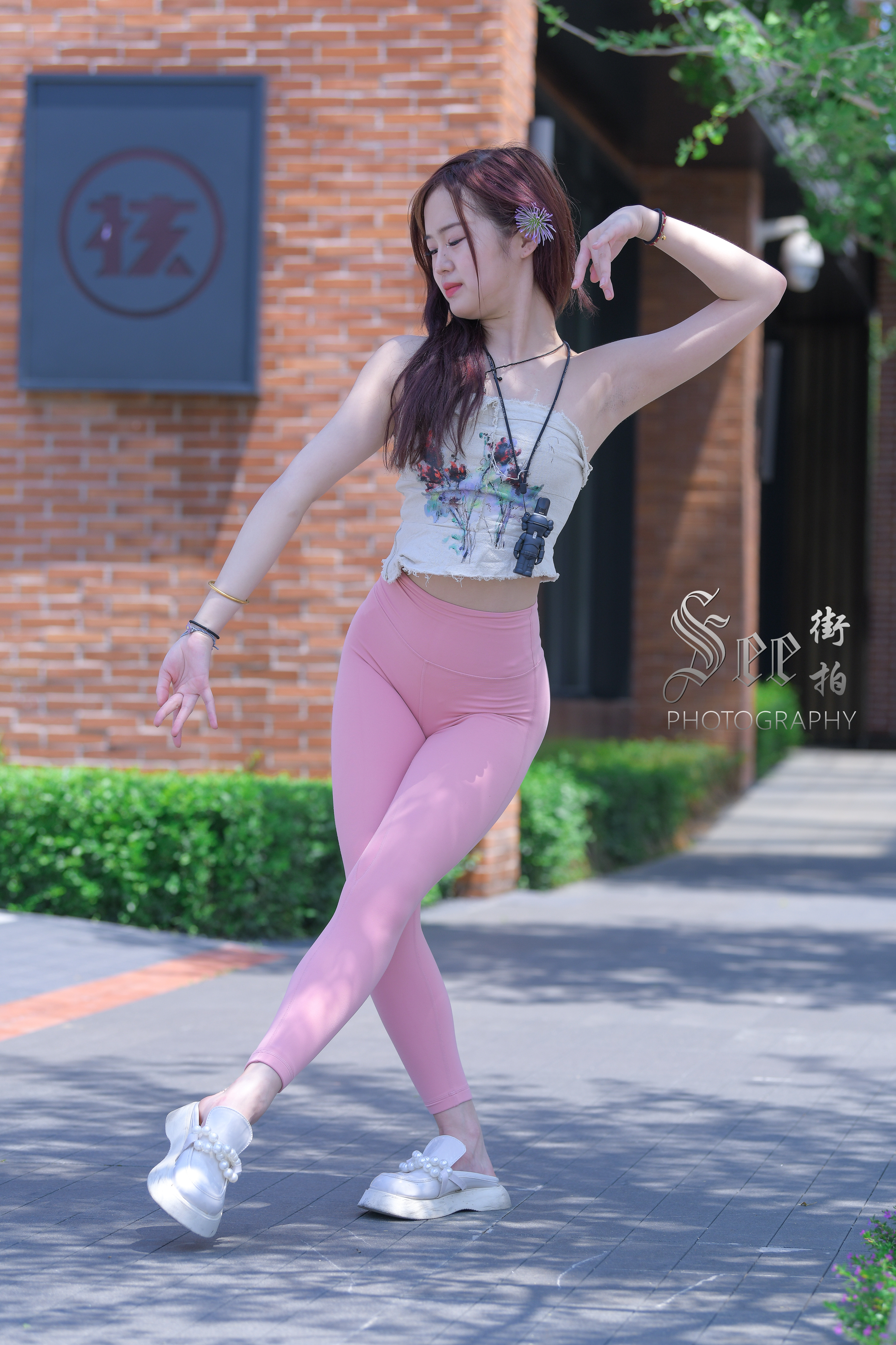 气质舞蹈美女~~ ​​​
