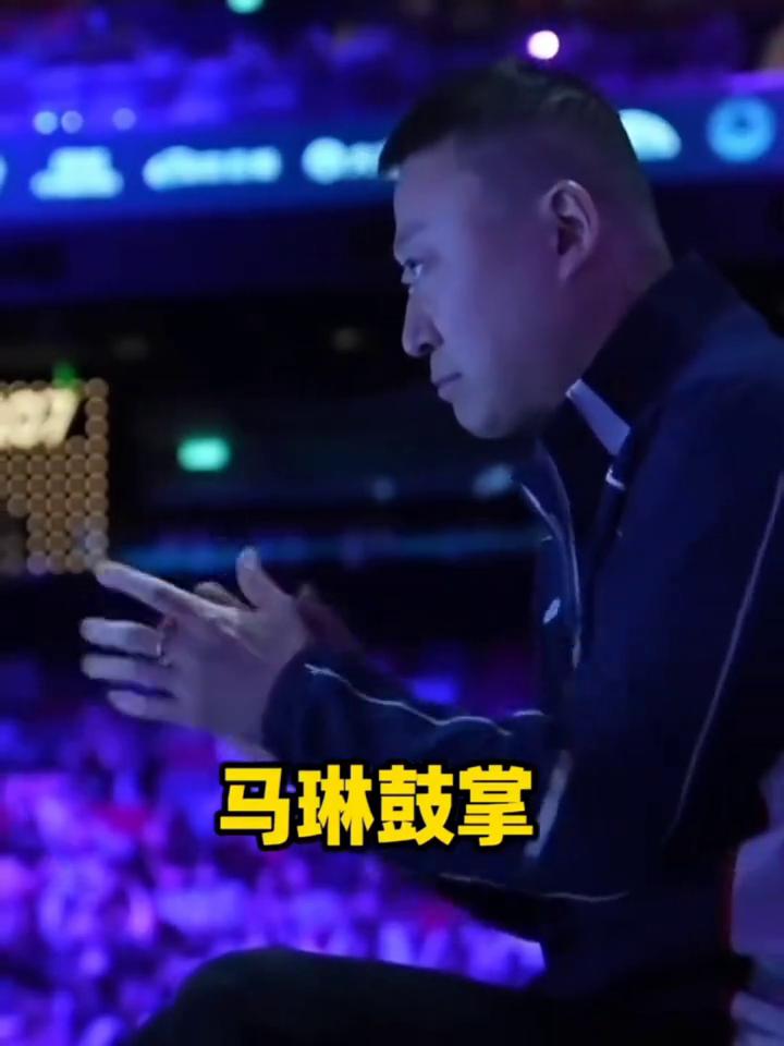 伊藤很无奈。
王曼昱4tto战胜伊藤美诚晋级八强，伊藤无奈懵了表情。曼昱开局便0