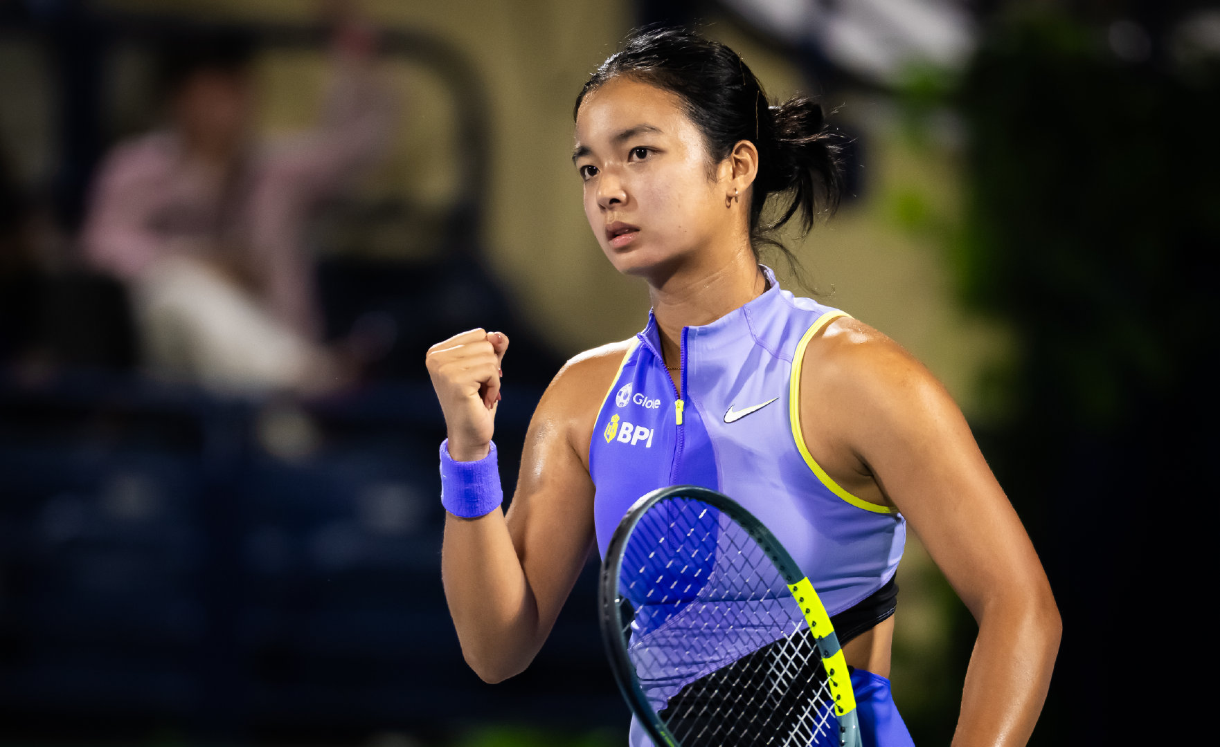 伊埃拉晋级将战高芙🍿WTA1000迪拜站第三轮，伊埃拉以7-5 6-4击败科斯
