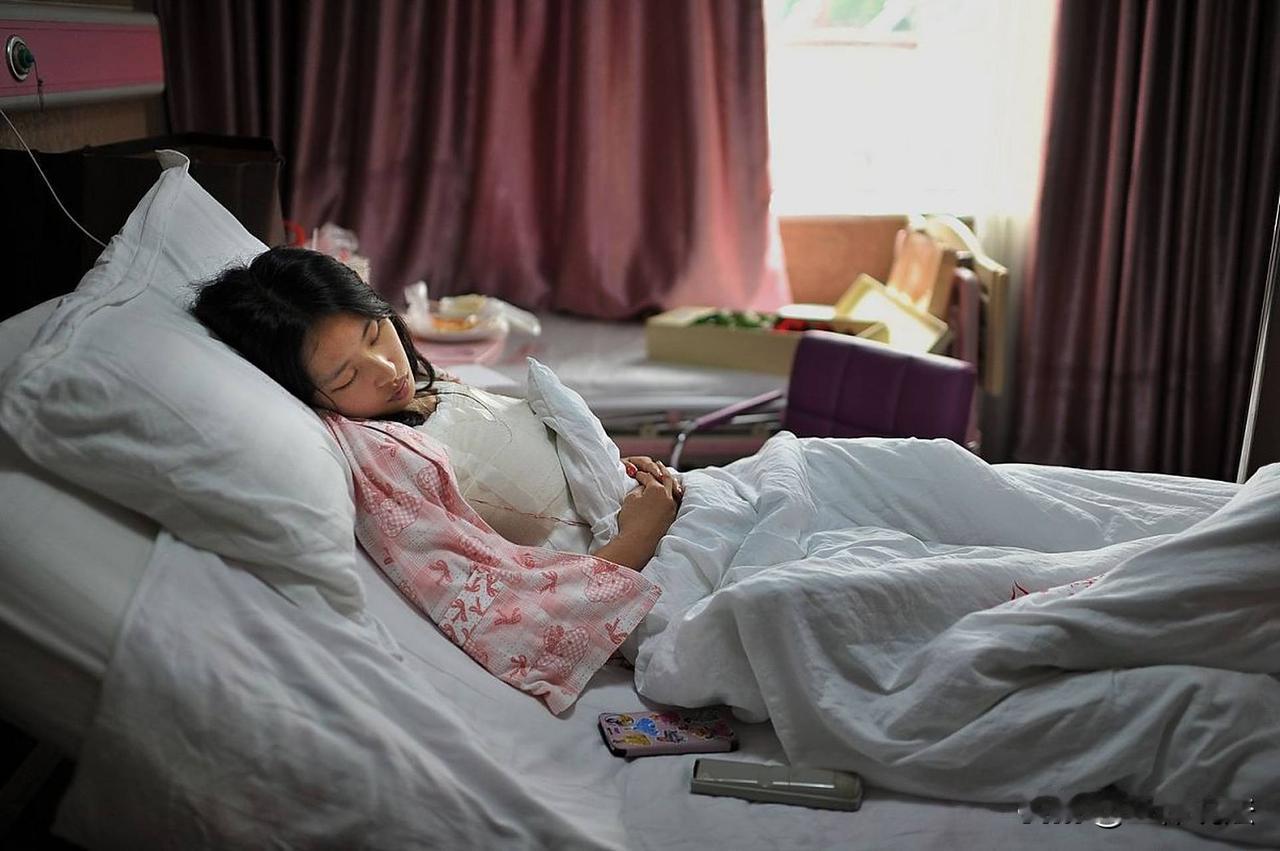 令人心痛！浙江宁波，女子怀孕22周时，因为感冒严重住院治疗，医院检查后说，她宫颈