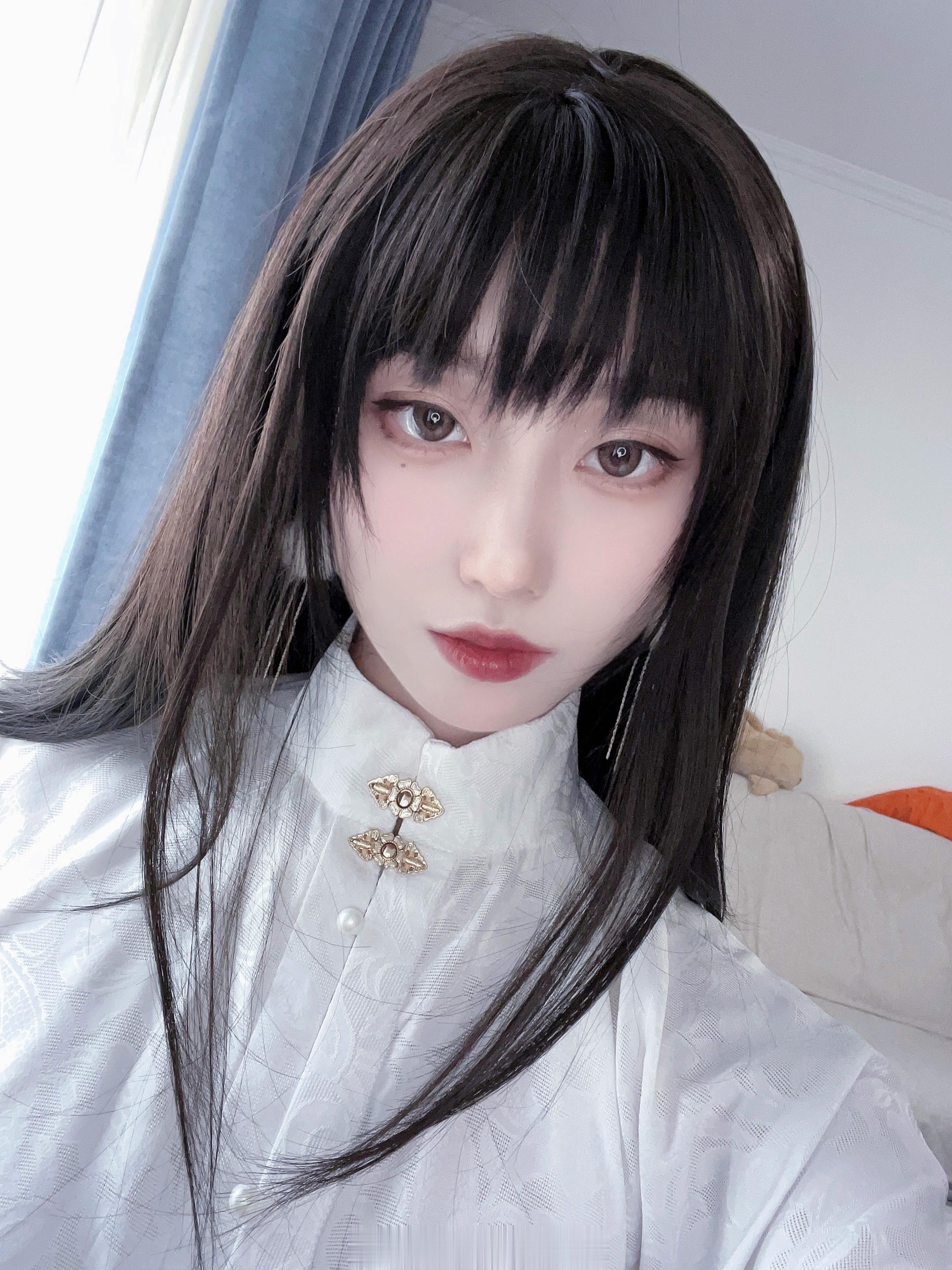 #纸嫁衣[超话]# 聂莫琪 仿妆玩完2345才倒回来玩1，被剧透干净了[允悲] 