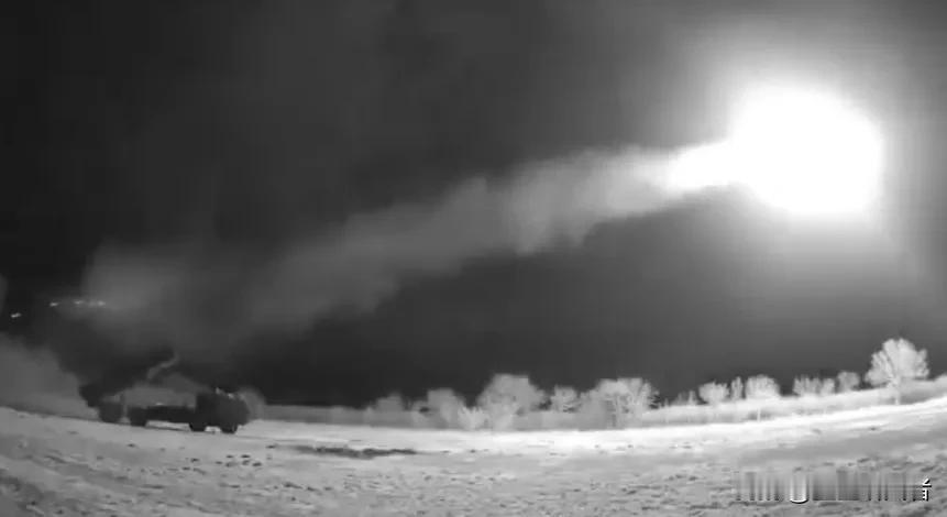 【导弹互袭！乌军“远程海王星”直击俄境内，普京警告“压倒性回应”】

2025年