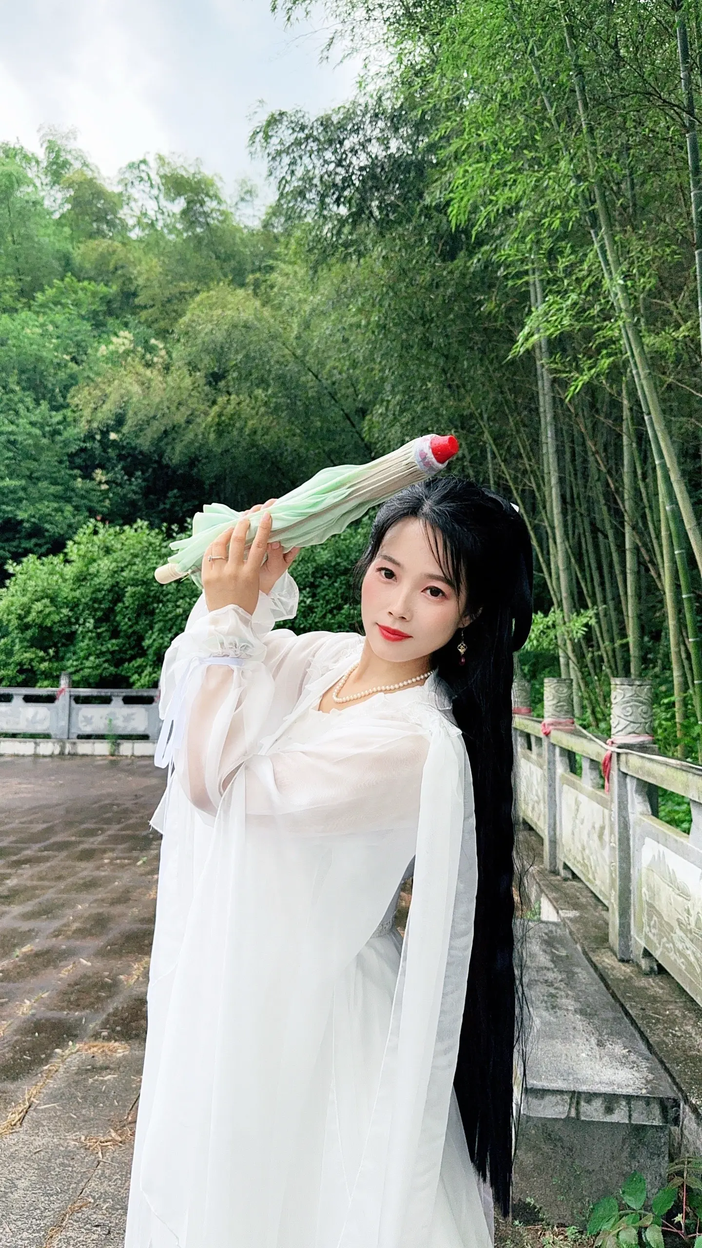 竹影摇曳处，心宁意也舒……