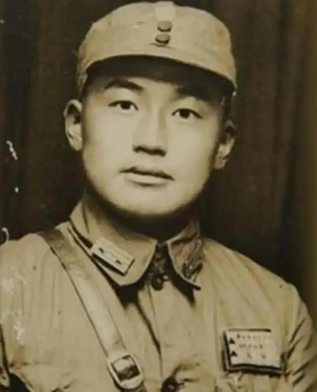 1937年7月7日，卢沟桥。 一个29岁的团长一声令下："坚决回击！" 中华民族