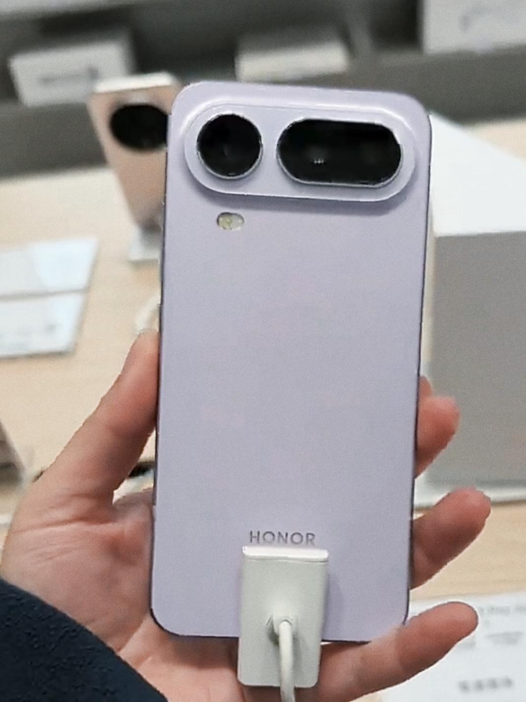 王自如被打脸，罗永浩赞不绝口
荣耀Magic8 pro Air到底有多少王炸？