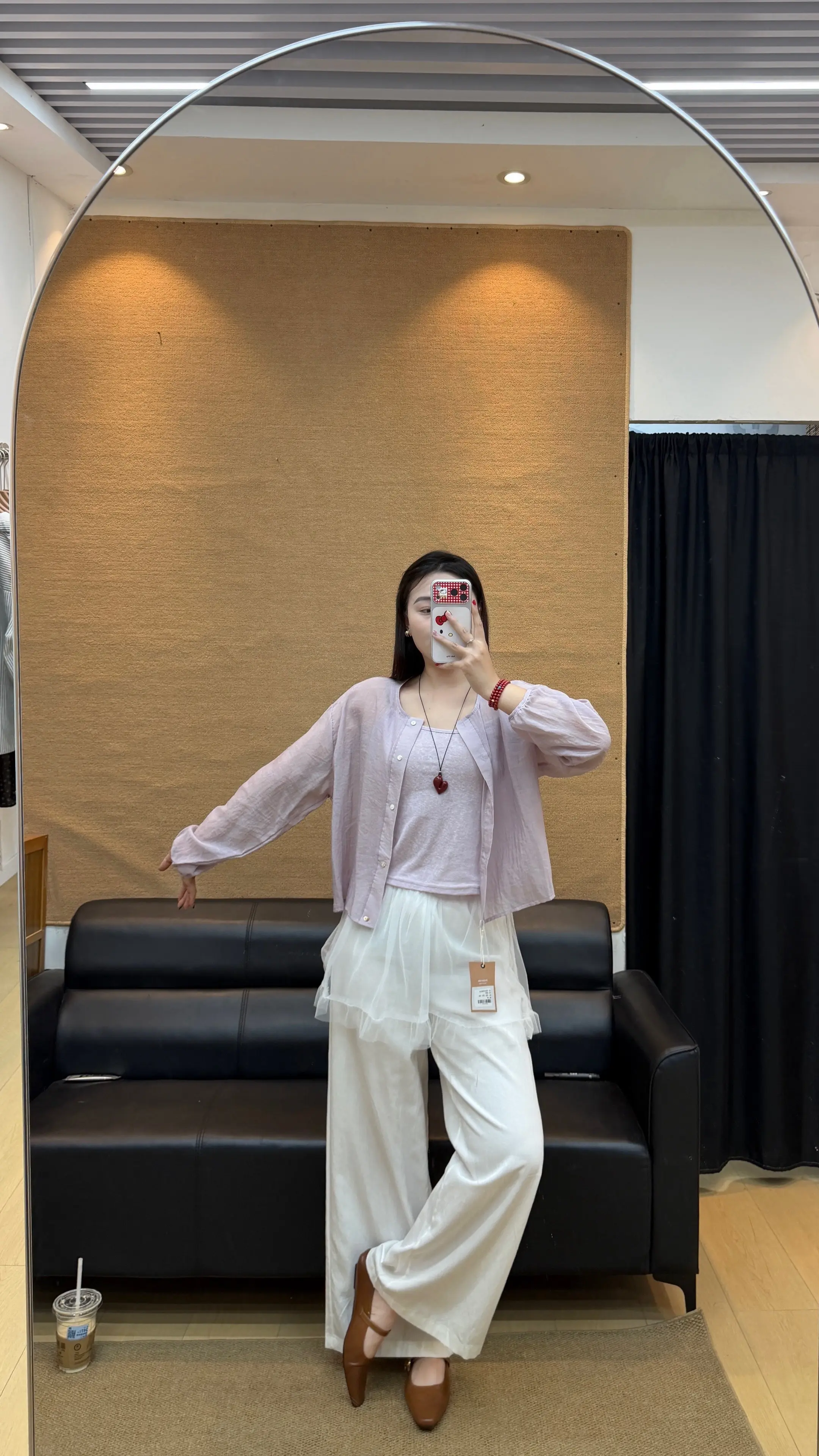 人总要卯足劲往前走 就一定会有新的东西在前面 甚至比那些错过的懊恼的还要好一万倍