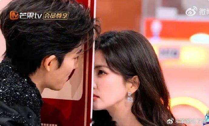 白鹿王星越靠近会心跳加速 甜度拉满的默契考验！同步点头认下心跳加速，一个对视就心