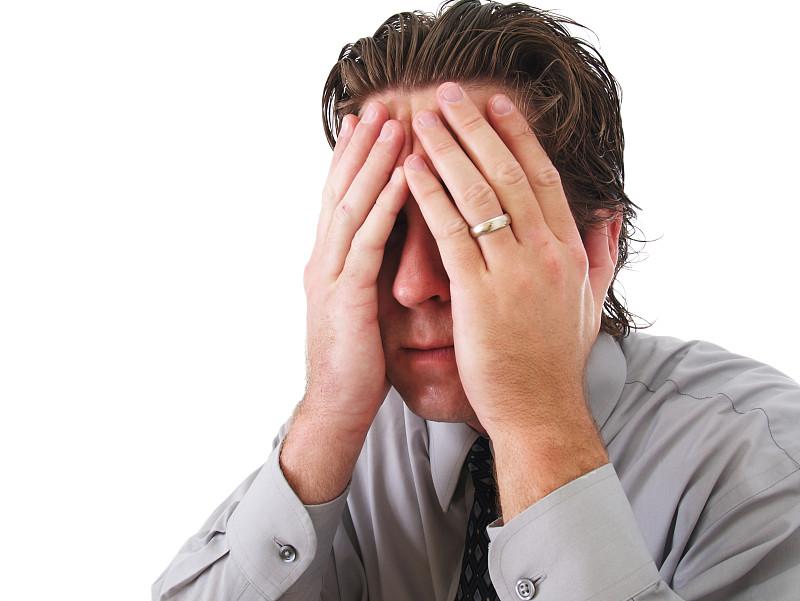 穷人想翻身一定要做的50件事。

先承认自己穷，别装。装阔的人翻不了身，因为钱全