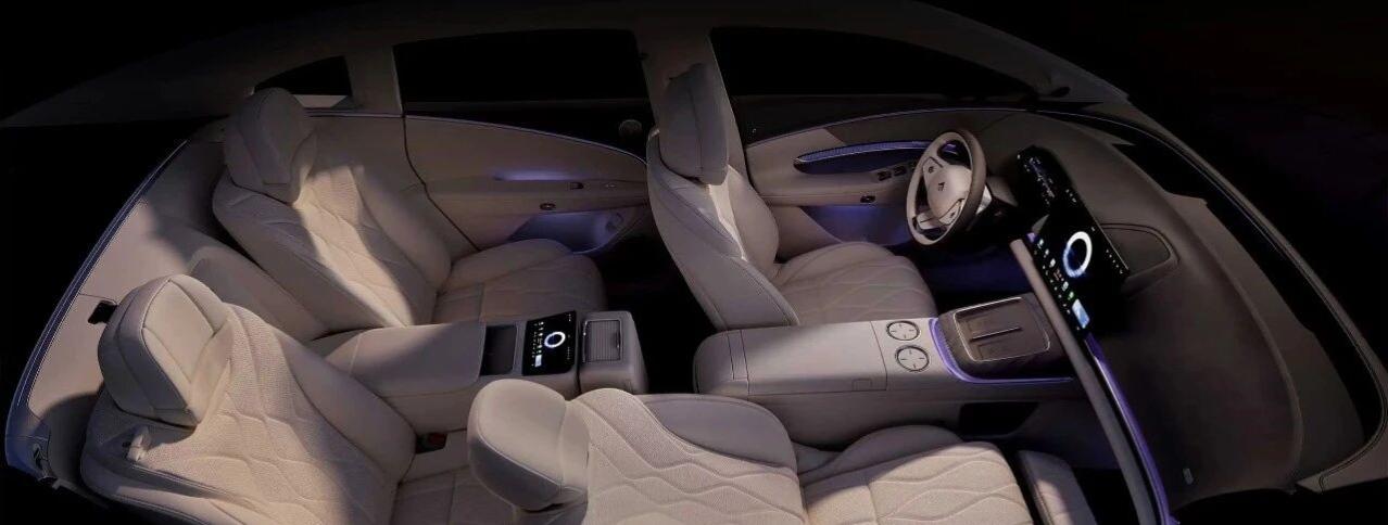 含华量“爆满”的广汽昊铂A800！本期带来的广汽昊铂A800，作为广汽旗下的品牌