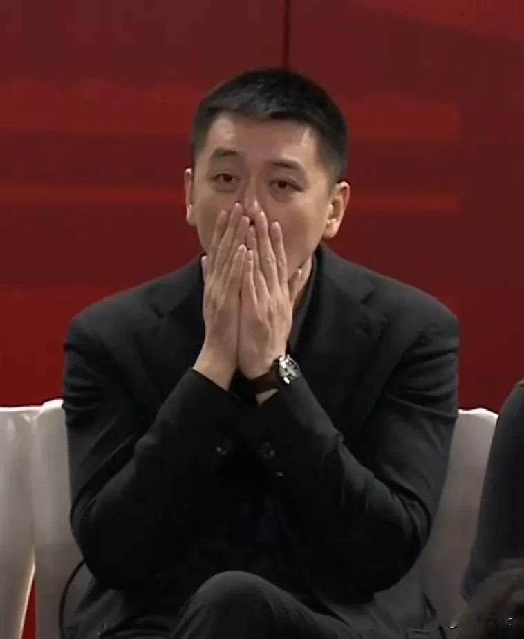 杨鸣笑得得合不拢嘴[得意]辽宁队传来重大喜讯

随着浙江广厦队夺冠，本赛季CBA