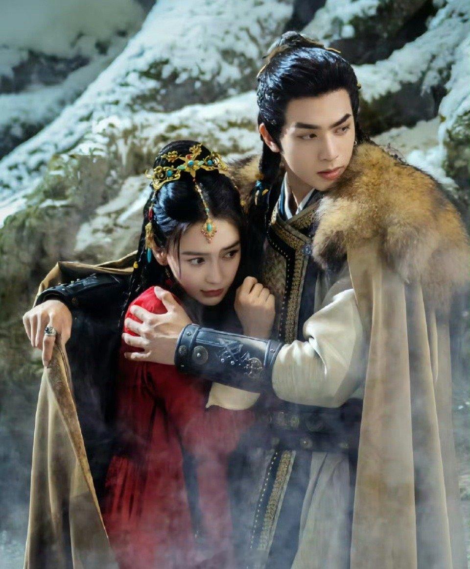 Angelababy、宋威龙新剧《相思令》据说会在下午六点空降。虽然粉丝已经开香
