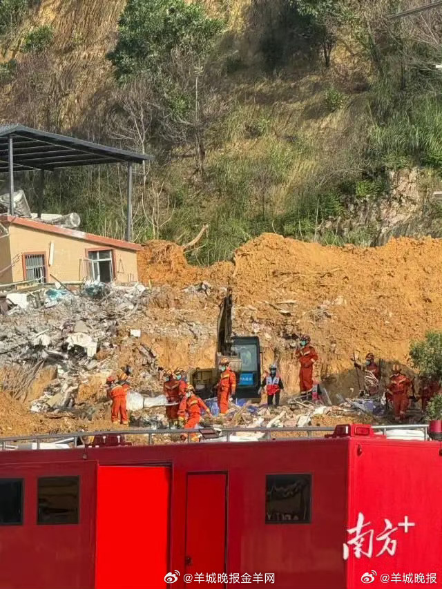 【广州白云区山体滑坡现场发现第13名被困人员，仍有1人在搜救中】据广州市应急管理