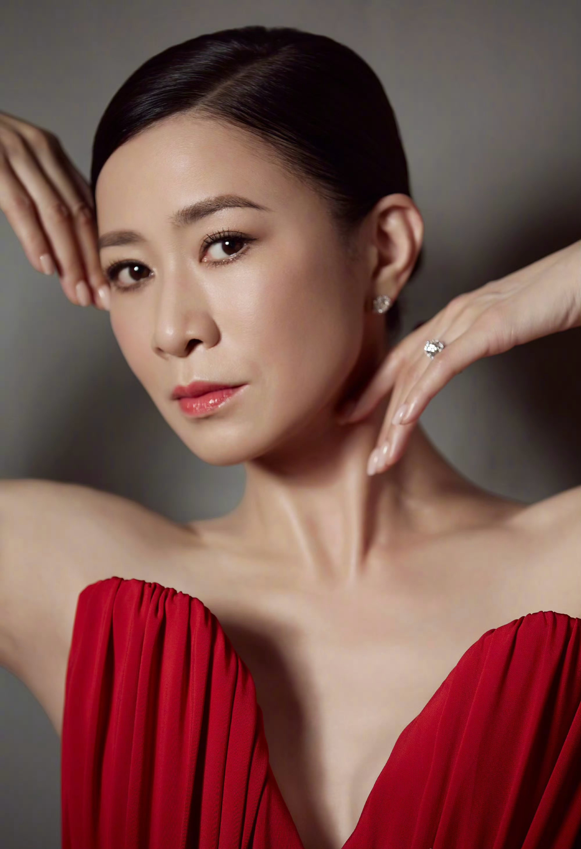 佘詩曼 一袭红 微博之夜 