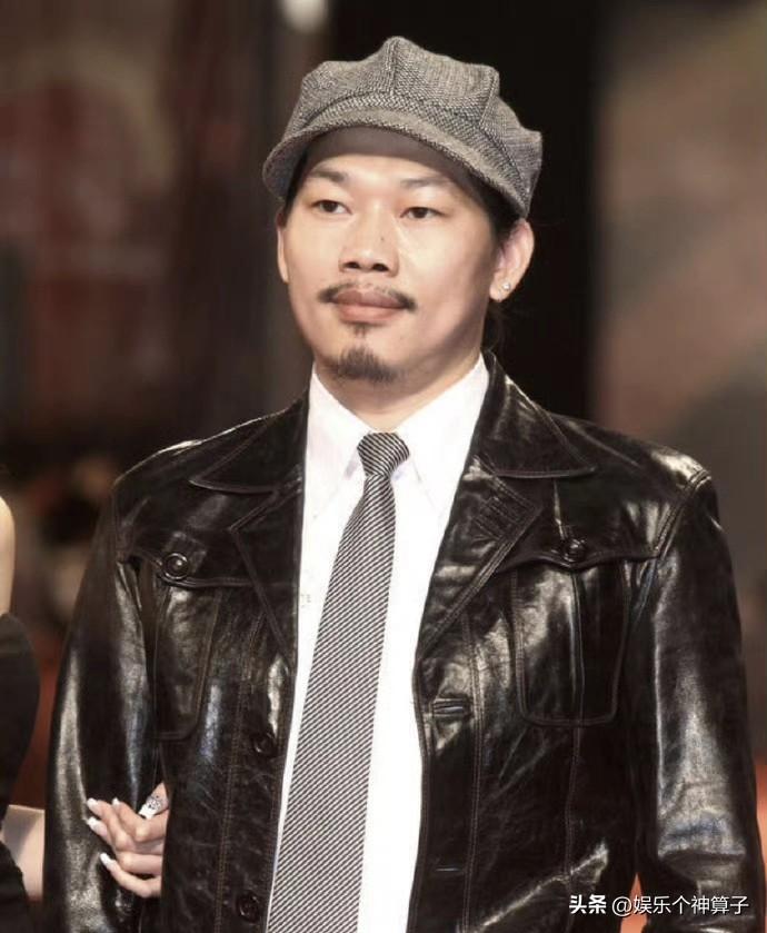 狗仔也挺刚，方文山否认出轨以后，直接放出第二弹，爆料其每年都会“选妃”！
8月1