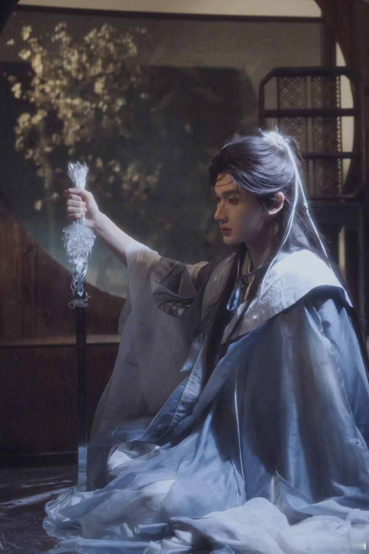 余宇涵翻唱刘亦菲ost 余宇涵翻唱《去有风的地方》主题曲上线，温柔嗓音适配这首治