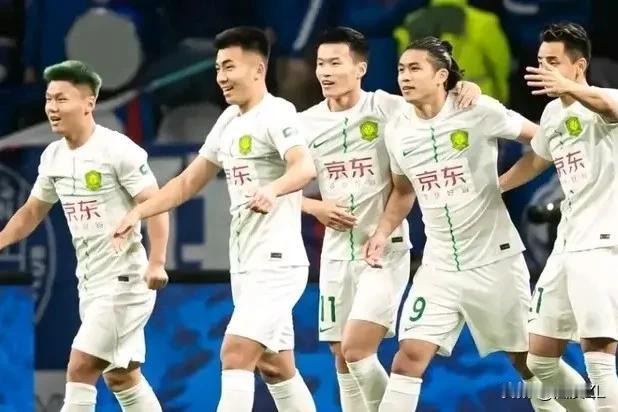 北京国安帮大忙了，一场平局或助力上海海港重夺上海滩老大。
  上海申花主场逼平国