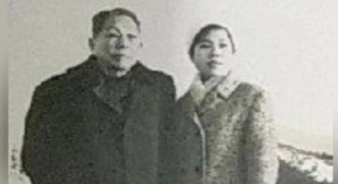 1974年，90岁的杨森迎娶了17岁的张灵凤。洞房之夜，就在杨森要行房时，张灵凤