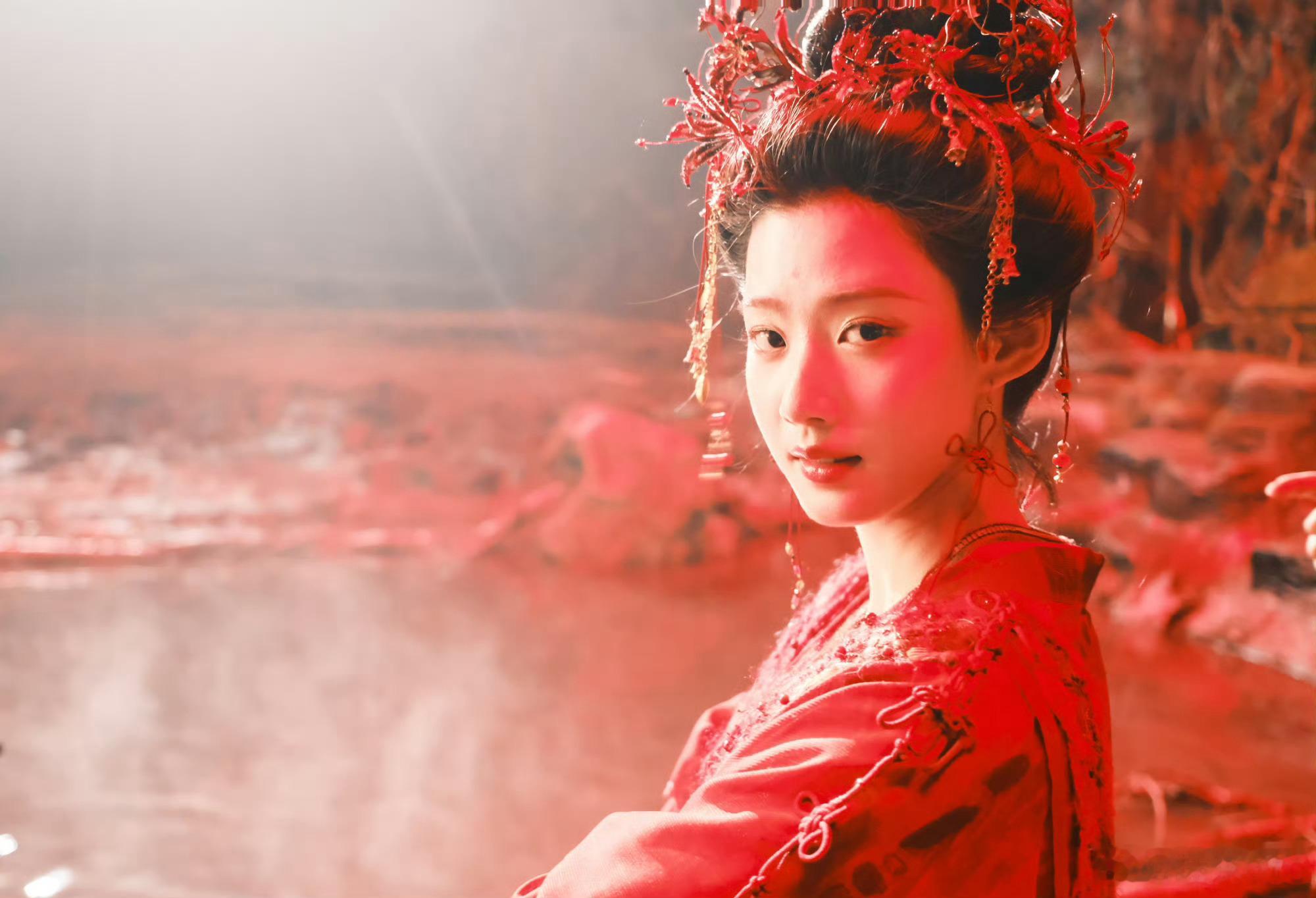 卢昱晓卢昱晓南衣‖卢昱晓何不同舟渡 淡颜骨相配古装，卢昱晓就是天选南衣💫