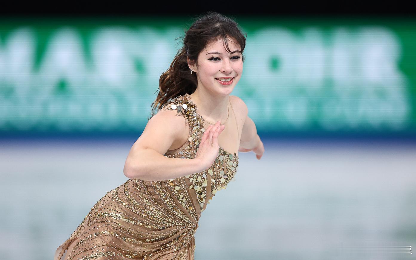 今天介绍花样滑冰女单选手刘美贤刘美贤是美籍华裔运动员，今年20岁过往成绩：202