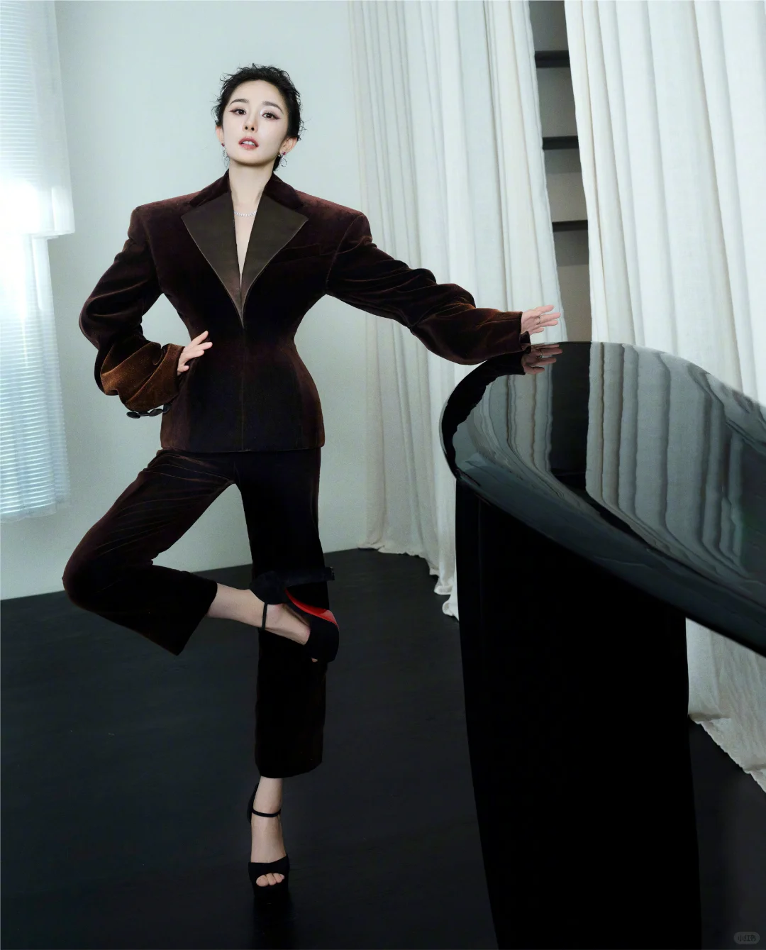 杨幂Vogue活动第二套造型来了