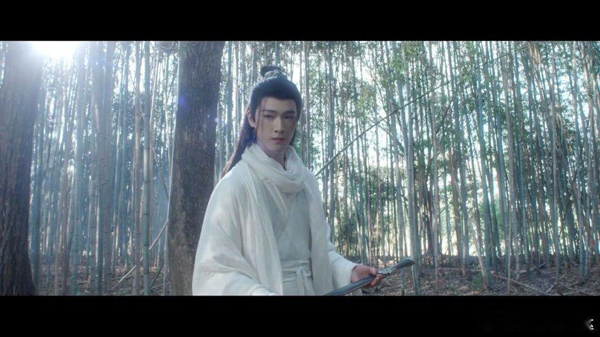 李昀锐周翊然新剧演父子 李昀锐古偶当爹专业户+1！与周翊然演绎江湖父子，白衣慕正