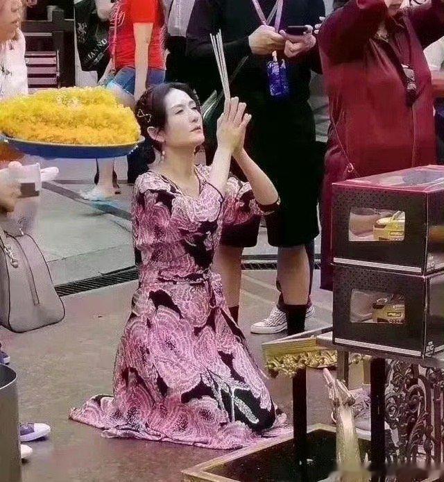 谢娜夫妇身家早过亿了，都有几辈子花不完的钱，她还求什么？ ​​​