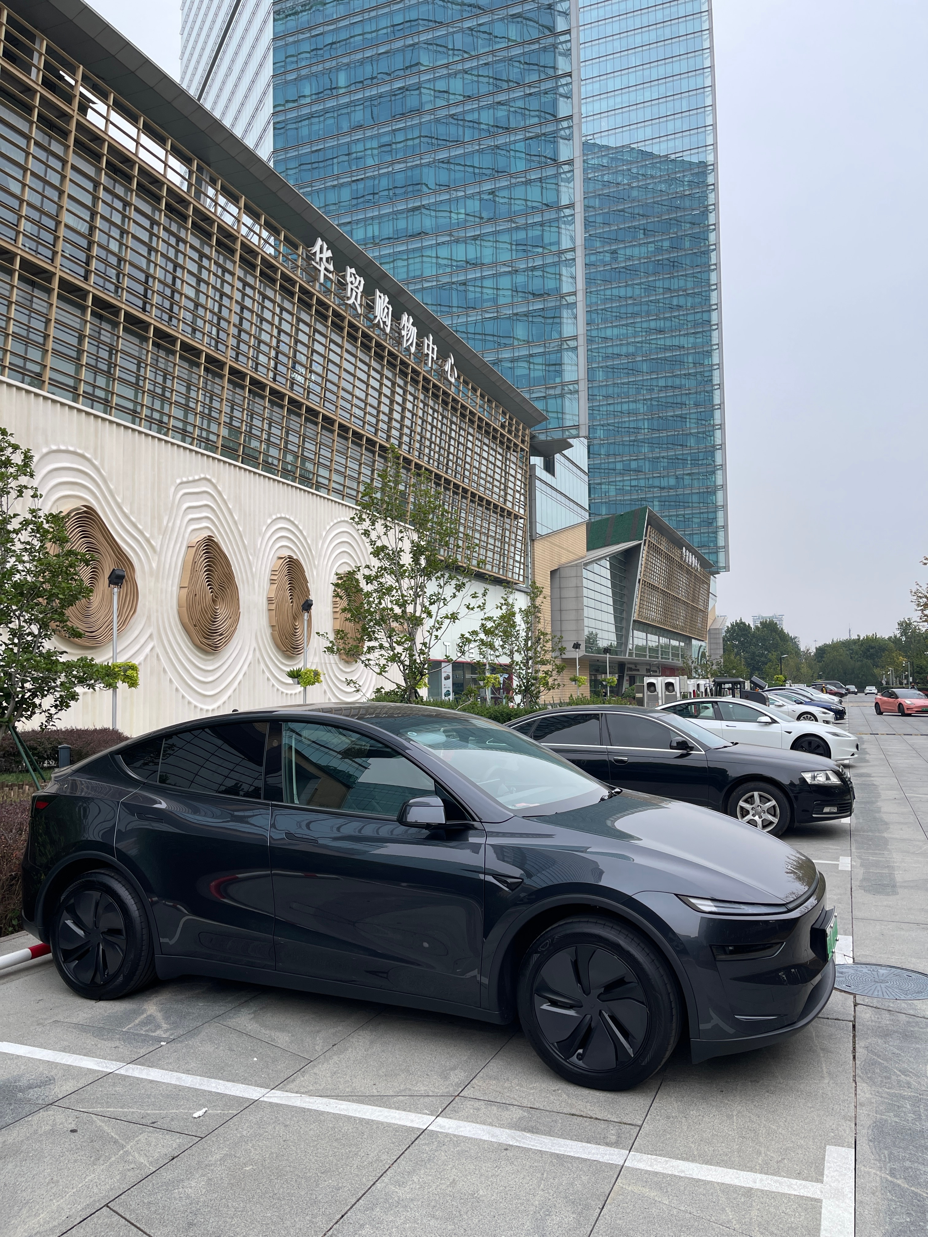 KBA最新数据显示，11月份德国市场注册量：特斯拉1763辆，比亚迪4026辆，