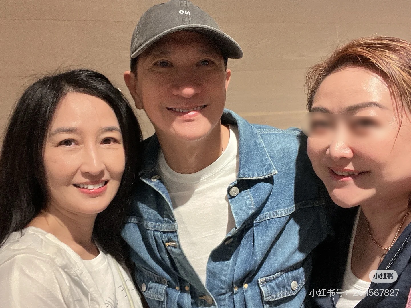 再有网民偶遇张家辉与关咏荷 