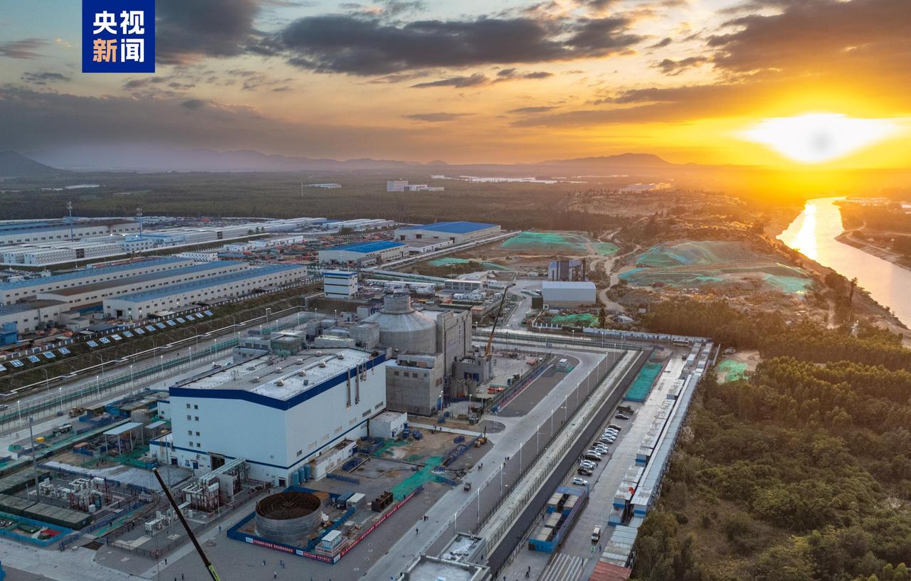 新闻快讯——“玲龙一号”全球首堆非核冲转试验一次成功！
全球首个陆上商用模块化小