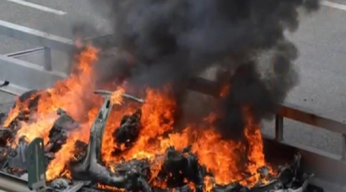 很久以前有个故事
一个美国老太太和一个中国老太太在天堂相遇了。

美国老太太叹口