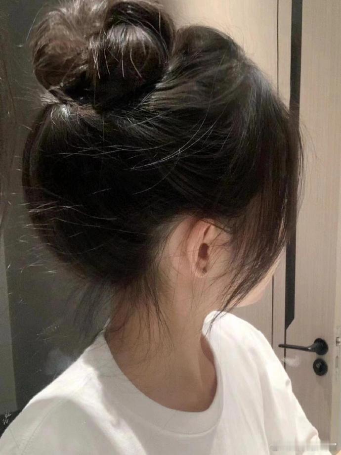 氛围感丸子头教程💚扁头秒变圆头‼️   cr:万扎丸子头🍡 