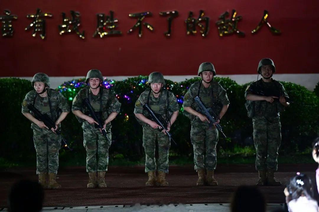 #铸剑中原[超话]##早安军营##原原说早晚安# 迢迢为兵路，浓浓战地情。接地气