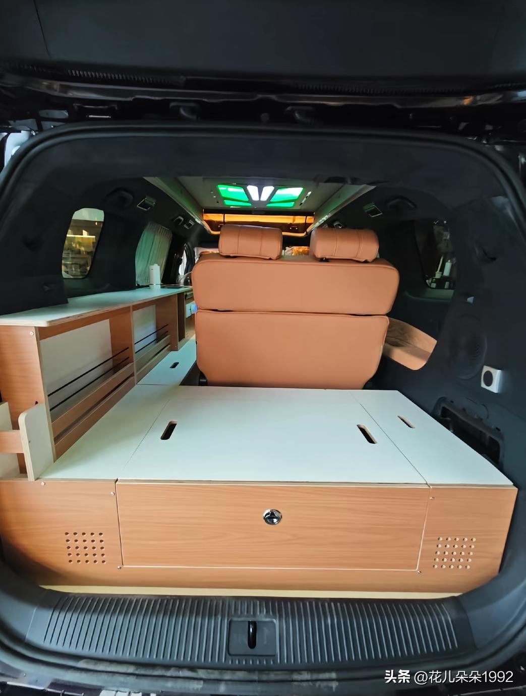 油价一涨，就有人想换电车？
最近油价一波动，周围突然多了不少类似的问题：
“是不