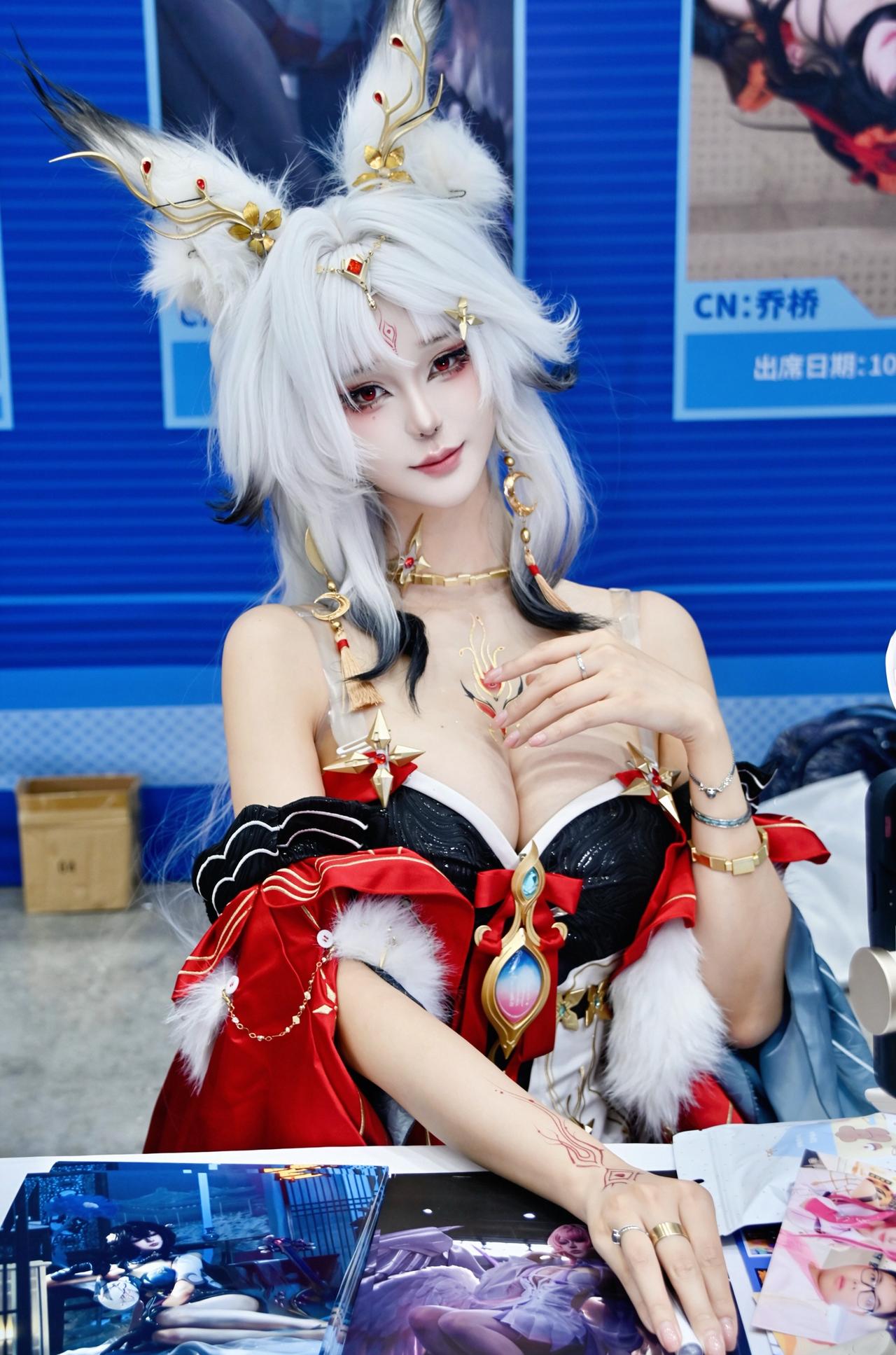 模特：@佩佩不是屁屁 
真实生活分享计划 梦乡心月狐 鸣潮